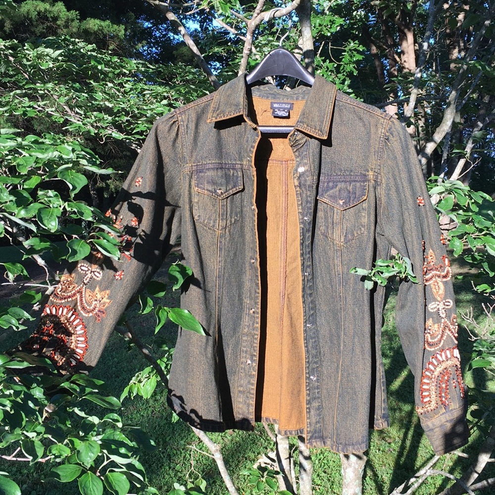 50%. Jacket - Picture 2 of 8
